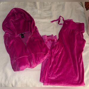 Victoria’s Secret pink sweatsuit size medium